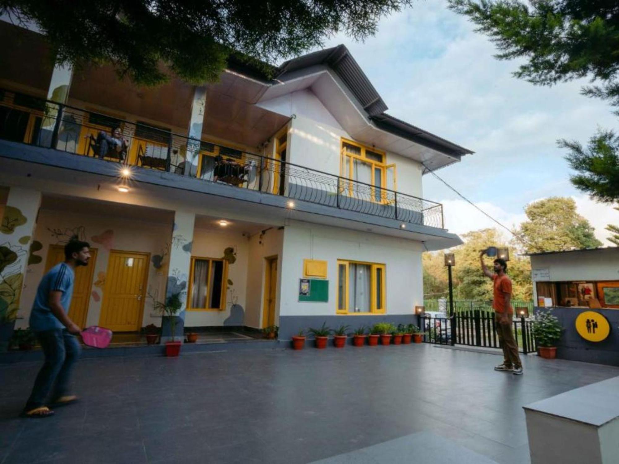 The Hosteller Bir Екстериор снимка