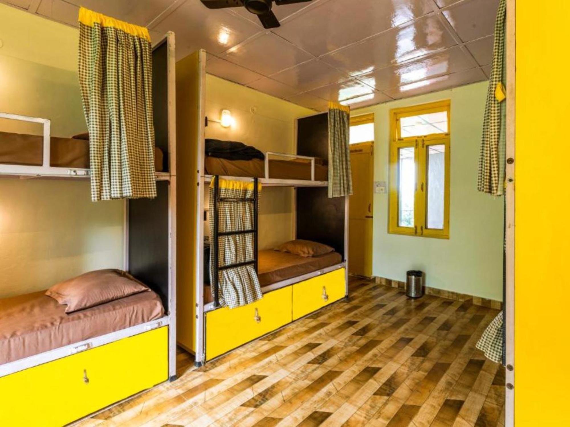 The Hosteller Bir Стая снимка