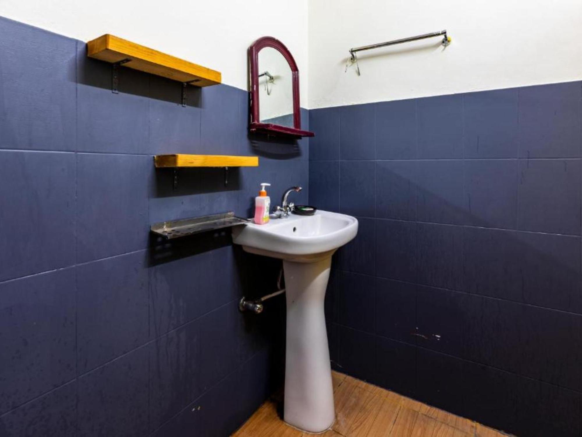 The Hosteller Bir Стая снимка