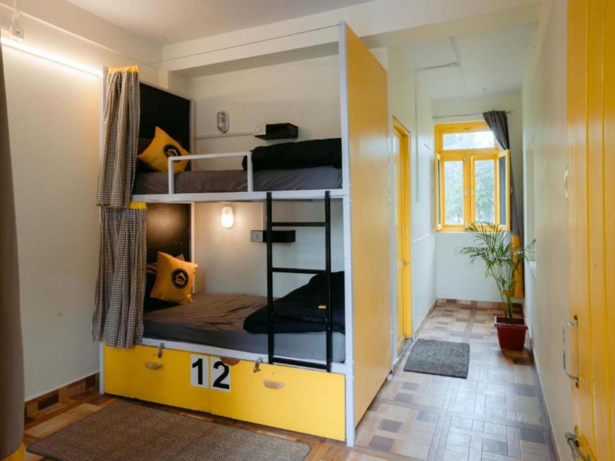 The Hosteller Bir Стая снимка