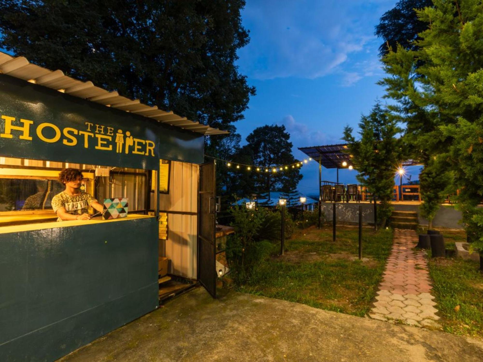 The Hosteller Bir Екстериор снимка